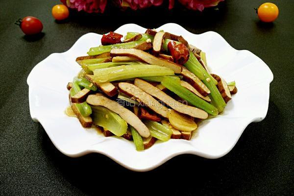 芹菜炒香干的做法图解9