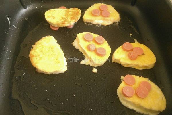 蛋香火腿馒头片的做法图解3