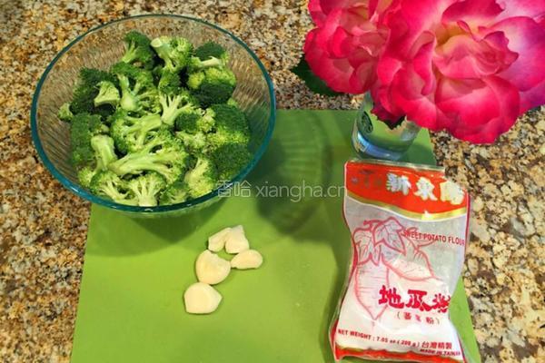 文一Cooking 蒜蓉西兰花的做法图解1