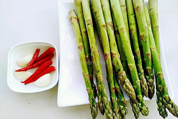 响油芦笋的做法图解1