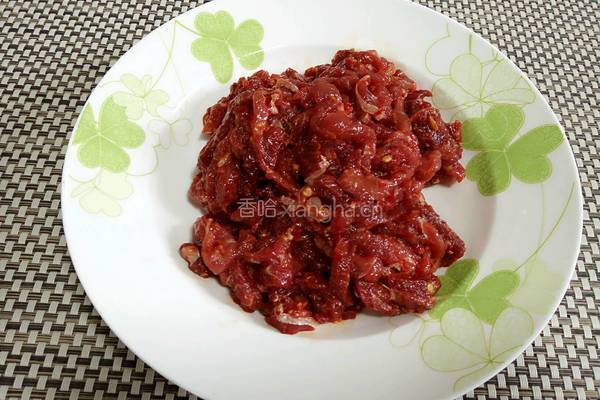 蒜苔牛肉丝的做法图解2