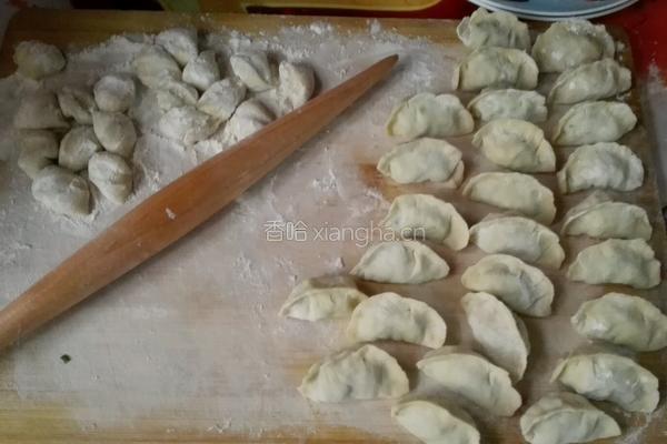 槐花饺子的做法图解9