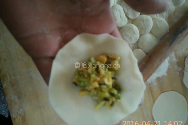 西葫芦三鲜水饺的做法图解8