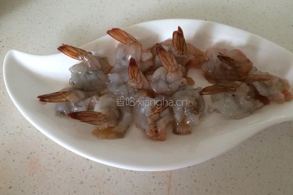 虾仁青椒炒芦笋的做法图解4