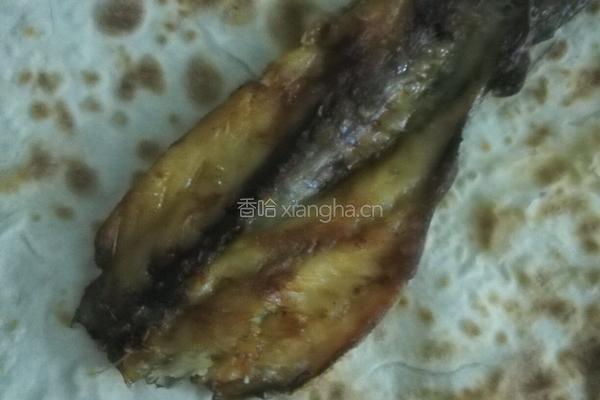 大饼卷咸鱼