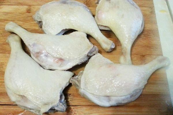 香酥鸭腿的做法图解2