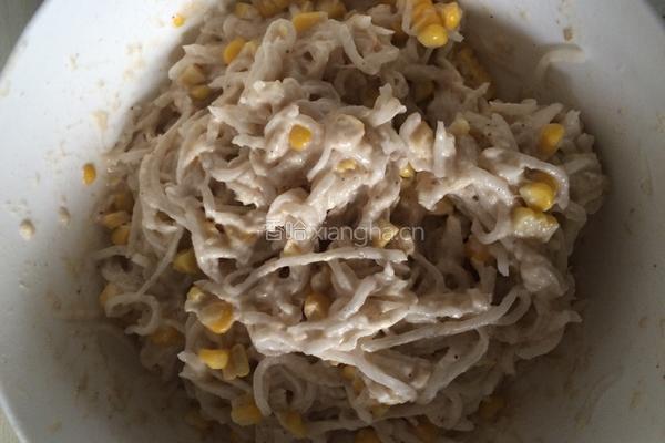 玉米萝卜丝饼的做法图解3