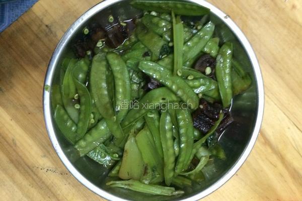 腊肉炒荷兰豆的做法图解5