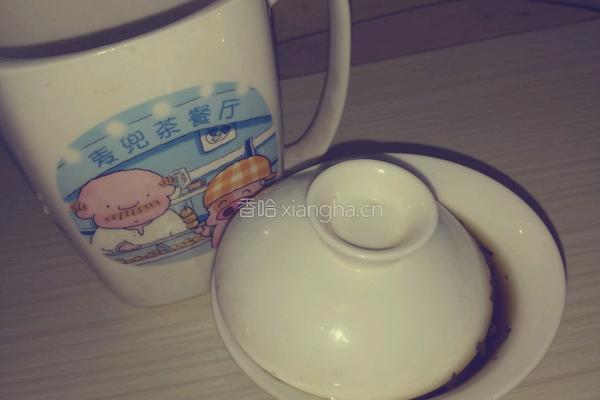 焦糖奶茶(奶粉版)的做法图解1