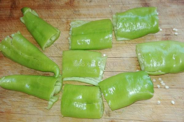 蒜香虎皮尖椒的做法图解3