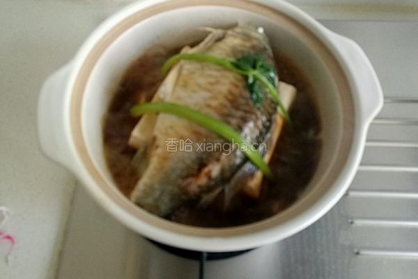 鲫鱼豆腐的做法图解16