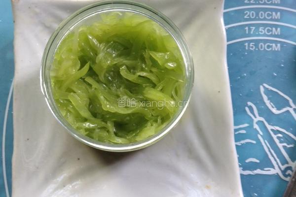 凉拌莴笋的做法图解3