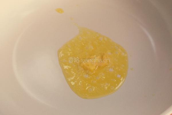 草莓鸡蛋卷的做法图解2