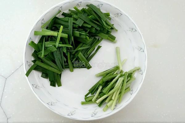 韭菜银芽的做法图解2
