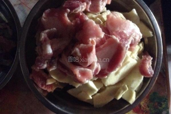竹笋炒肉的做法图解1