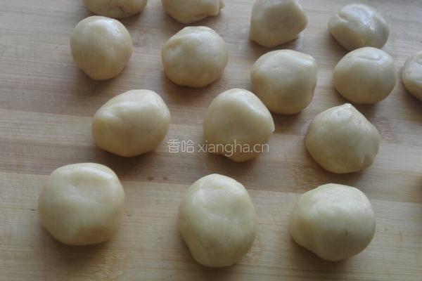 广式豆沙月饼的做法图解6