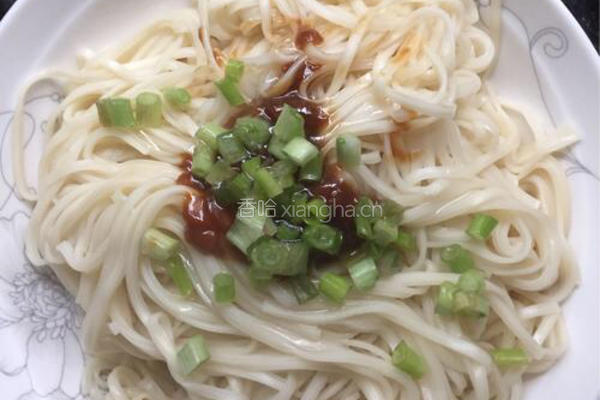 葱油拌面的做法图解4