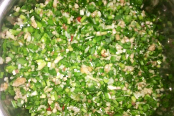 芋头韭菜肉馅饺子的做法图解4