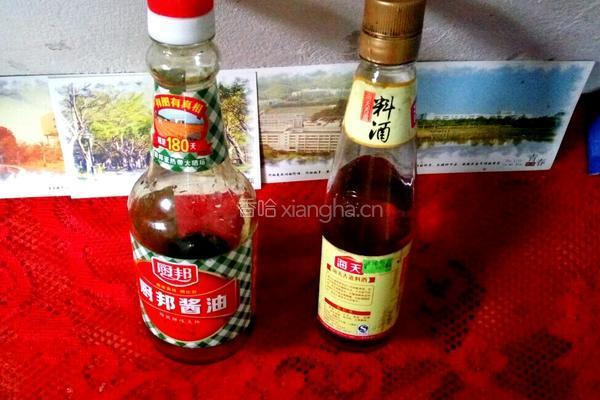 干笋焖草鱼的做法图解2