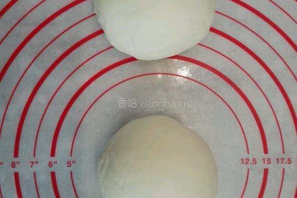 面包机烟熏三文鱼披萨(烤肉披萨)的做法图解4