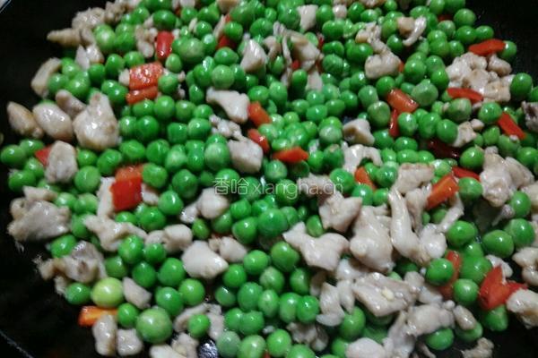 春色之豌豆鸡丁的做法图解6