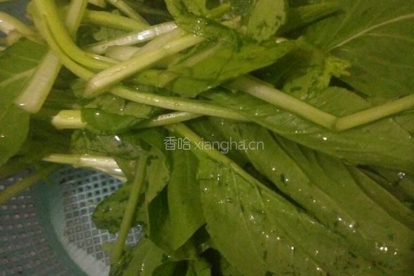 红烧肉浇汁小花菜的做法图解1