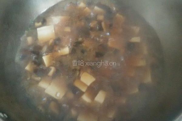 香菇炖豆腐的做法图解5