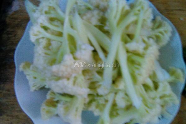 清炒菜花（家常版）的做法图解1