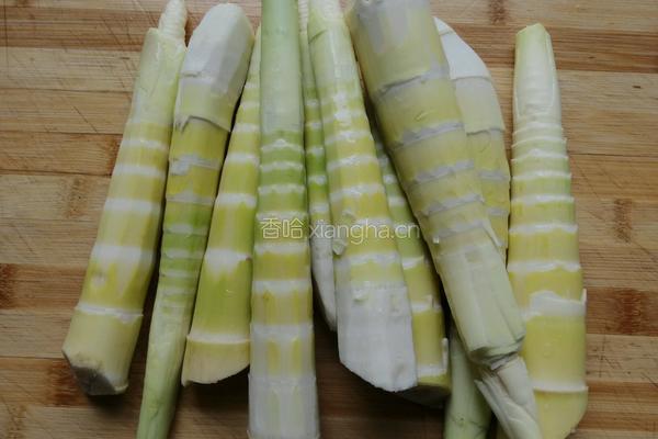 春笋炒肉的做法图解1