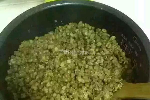 自制绿豆糕的做法图解1