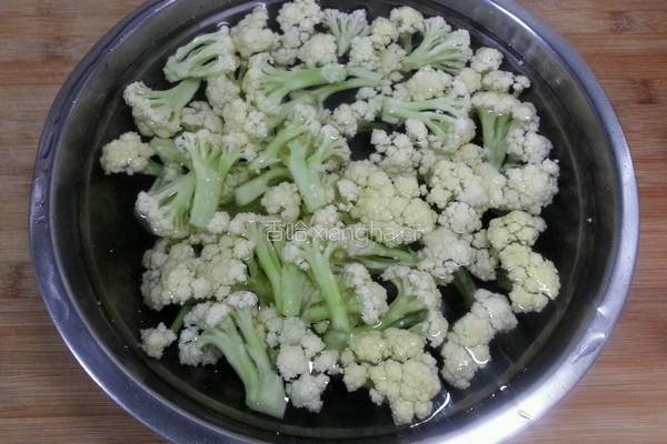 干锅菜花的做法图解1