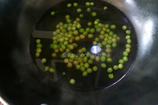 鲜虾芝士五彩焗饭的做法图解4