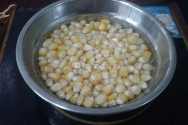 黄金玉米烙的做法图解1