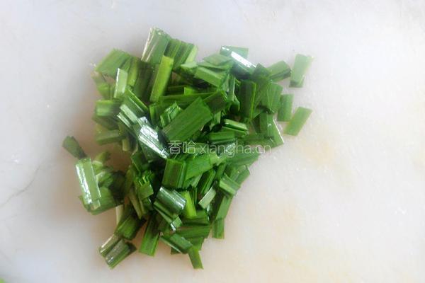 韭菜鸡蛋炒豆腐的做法图解2