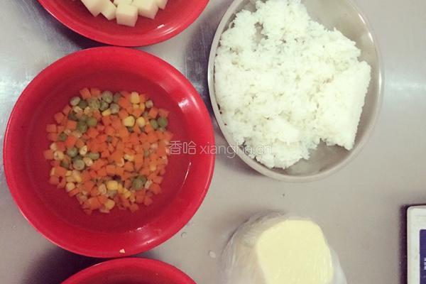 缤纷蔬菜芝士焗饭的做法图解1