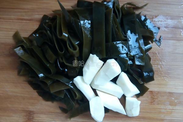 海带排骨汤的做法图解3