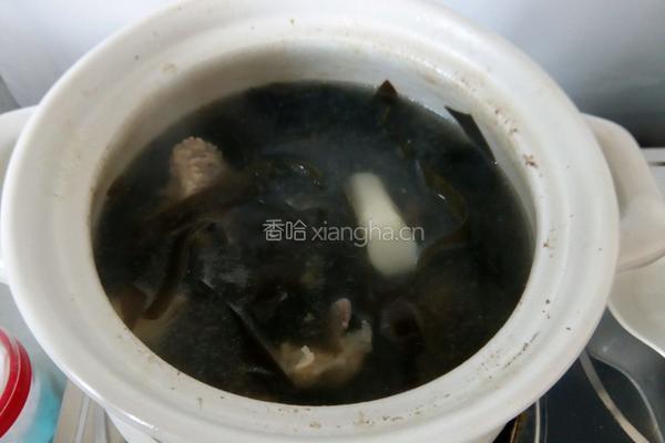 海带排骨汤的做法图解4