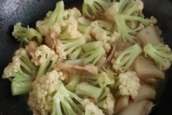 花菜烧肉的做法图解2