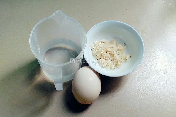虾米蒸蛋的做法图解1