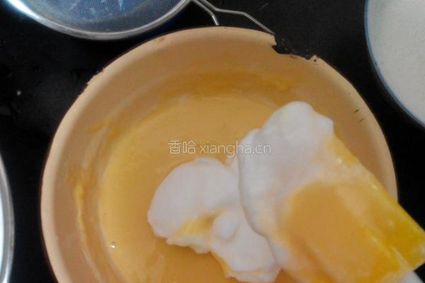 原味戚风一一杯子蛋糕的做法图解5