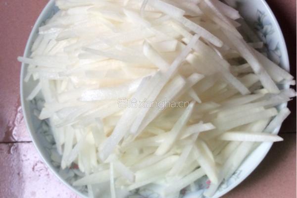 白萝卜炒肉丝的做法图解2