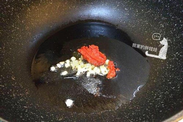 蟹味菇肉末茄条的做法图解4