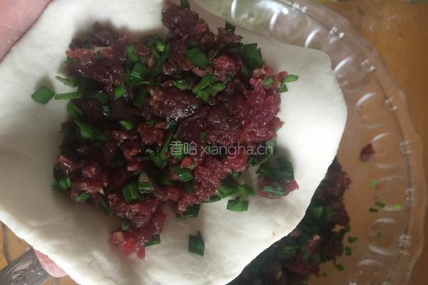 牛肉韭菜薄饼的做法图解3