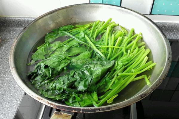 果仁菠菜的做法图解2