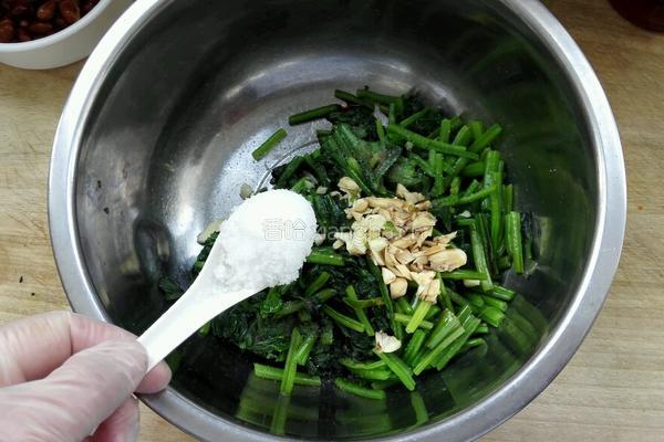 果仁菠菜的做法图解7
