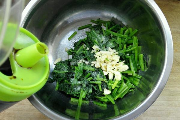 果仁菠菜的做法图解6