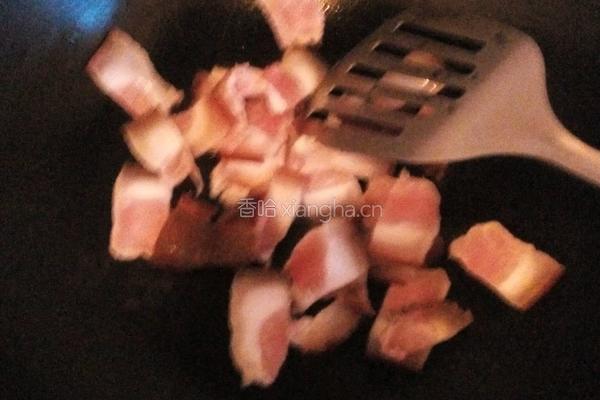 腊肉炒茄子的做法图解2