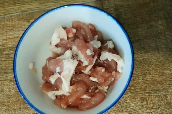 酸笋炒肉的做法图解1