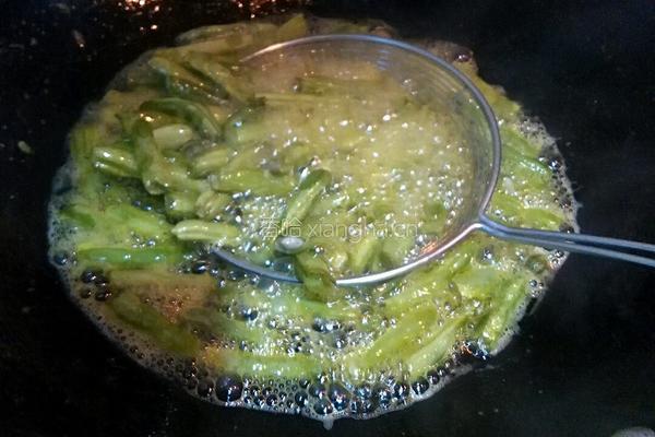 干煸四季豆的做法图解3