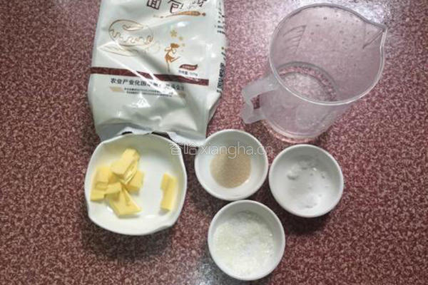 培根彩椒披萨（九寸）的做法图解1
